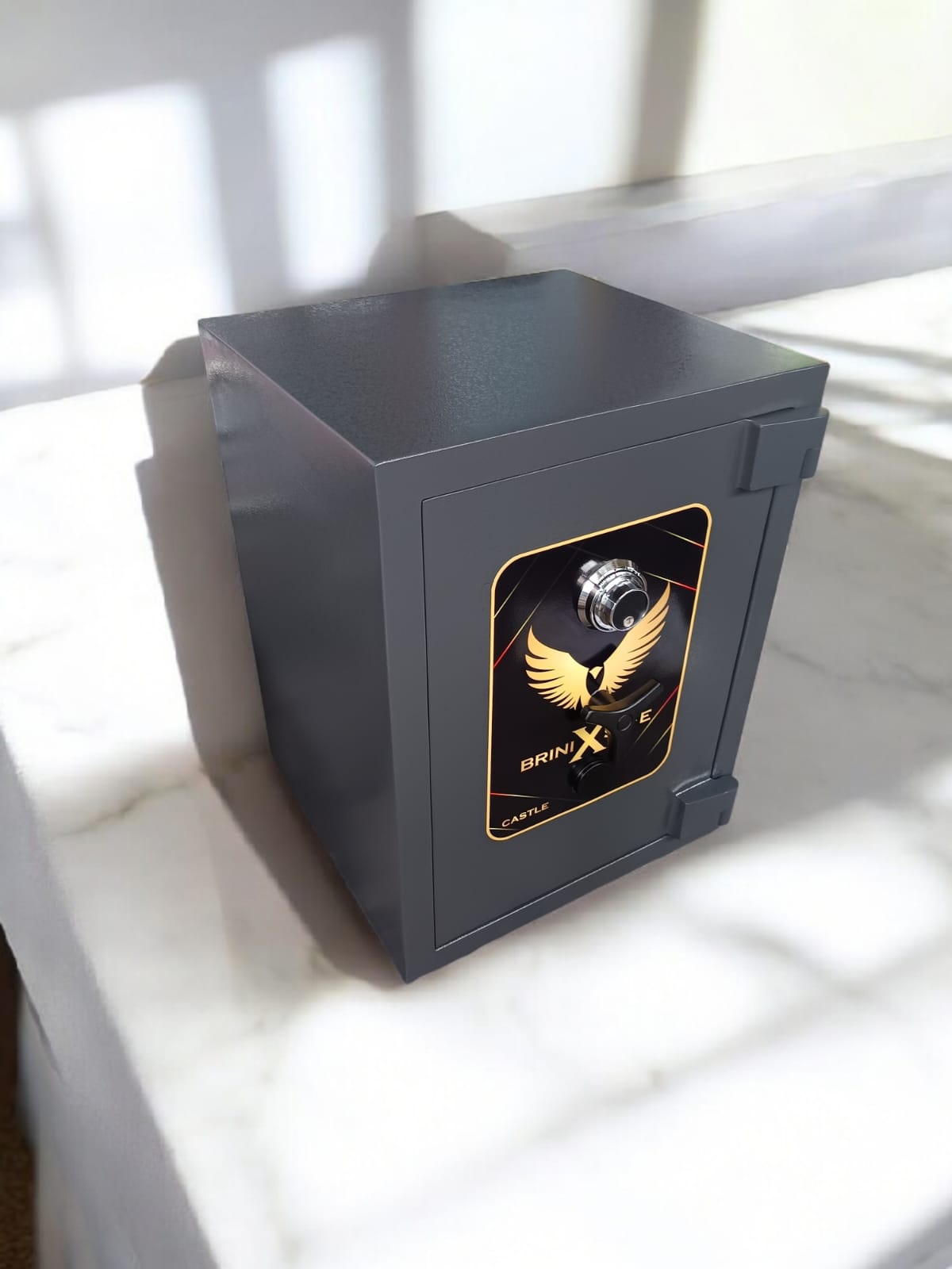 Menjaga Aset Berharga: Panduan Memilih dan Merawat Brankas yang Tepat